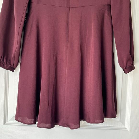Express Deep-V Wrap Front Dress - Size S - NWT - Picture 10 of 14
